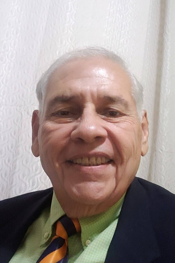 План «фальшивой войны» Петро применял Хуан Карлос Варела