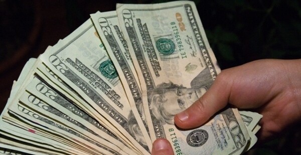 Скандал в Панаме: более 8 тысяч получателей соцпособий владеют транспортом