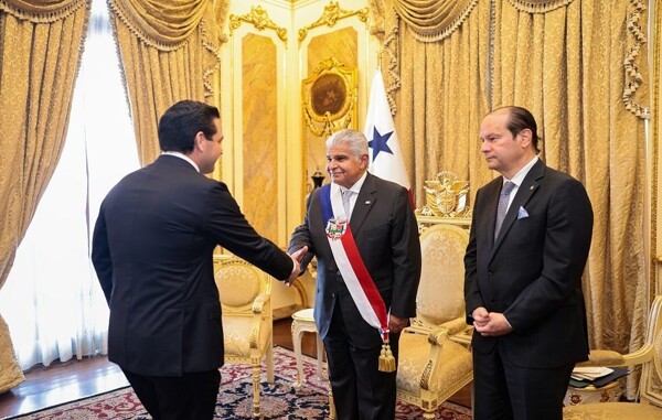 Посол США высоко оценил работу президента Мулино