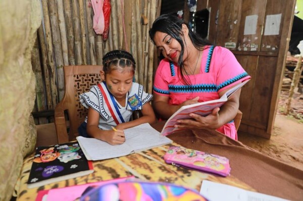 Матери Нгабе-Бугле мотивируют детей на академические успехи с помощью программы «Сеть возможностей»