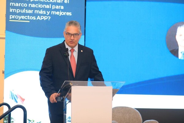 Panama holds forum on sustainable public-private partnerships