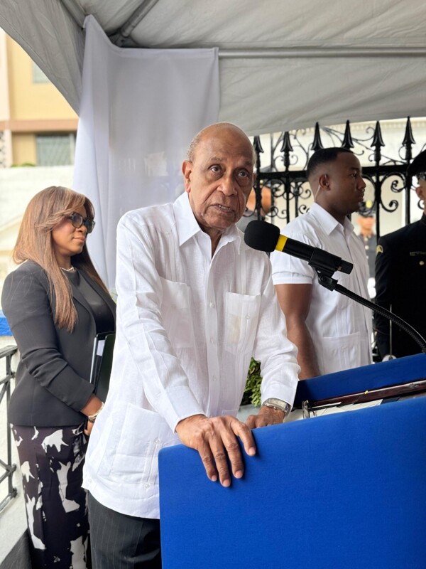 President Mulino pays homage on Day of the Dead