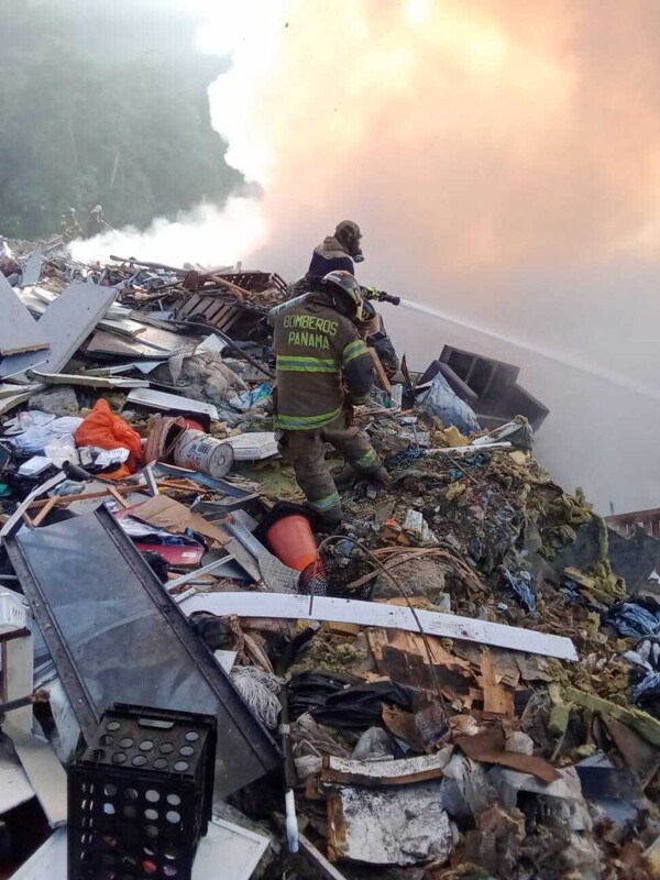Fire at Cárdenas Landfill in San Miguelito