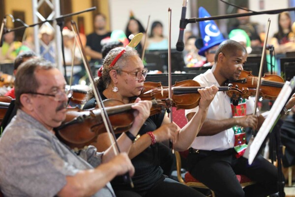 Национальный симфонический оркестр Панамы открывает рождественский сезон