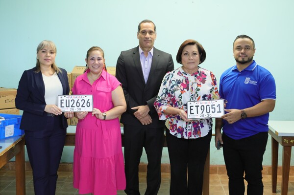 National distribution of 2026 license plates begins in Panama