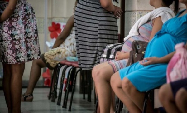 巴拿马部长否认收容所中有怀孕女孩的报告