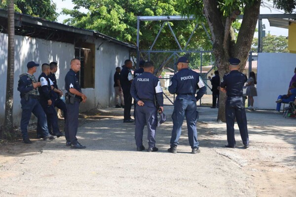 托库门青少年中心骚乱