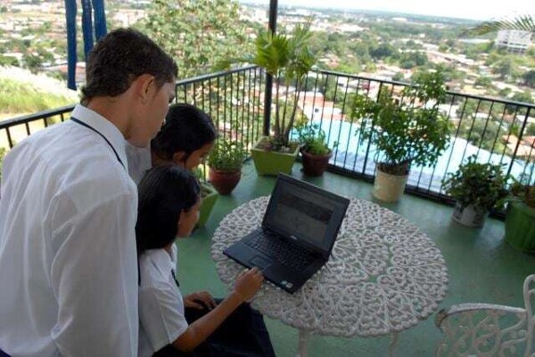 巴拿马大规模采购笔记本电脑：昂贵的错误？