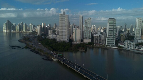 巴拿马的静默起义