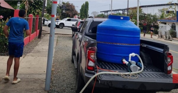 Сухой карнавал в Педаси: туристы приехали, а воды нет