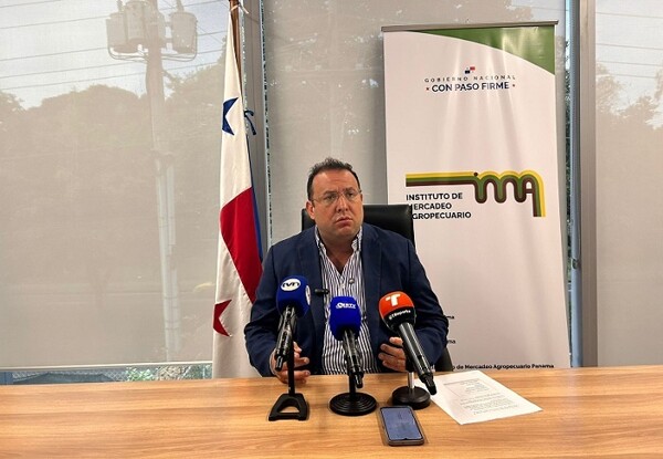 Investigation into Christmas Bag Sales in Panama