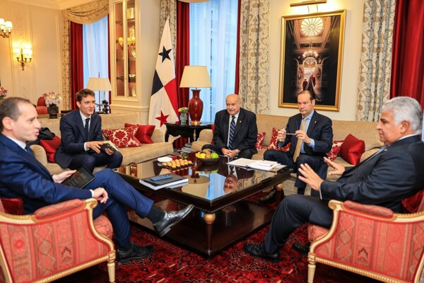 French Multinationals Eye Panama for Investment