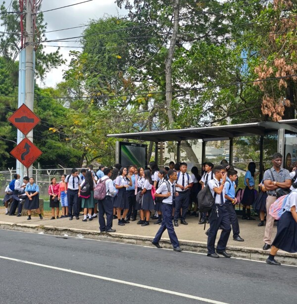 Panamanian students manipulated to support protests