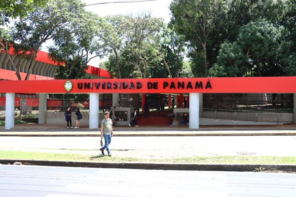 High Employment Rates Among Graduates from University of Panama
