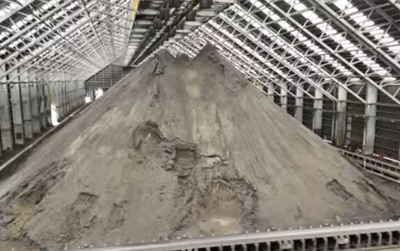 巴拿马部长宣布矿山材料出口决议